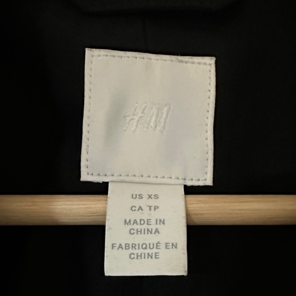 H&M Black Single-Button Blazer - Picture 2 of 4